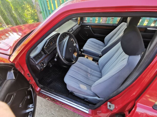 Mercedes-Benz E-Класс W124, S124, C124, A124, 1985 г.