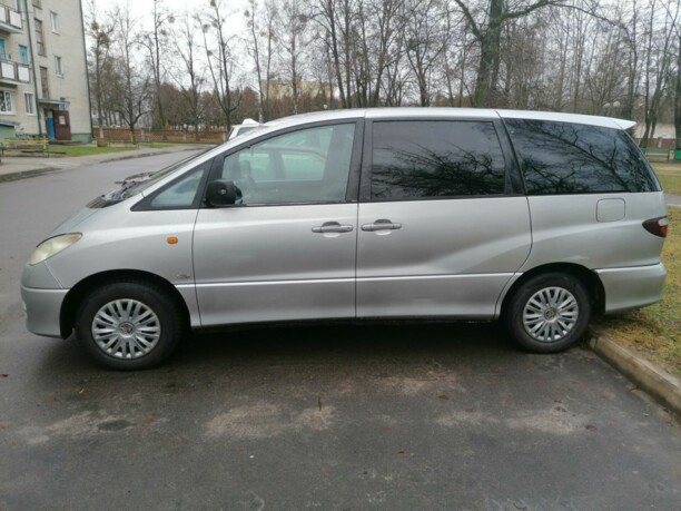 Toyota Previa II (XR30, XR40), 7 мест, 2001 г.