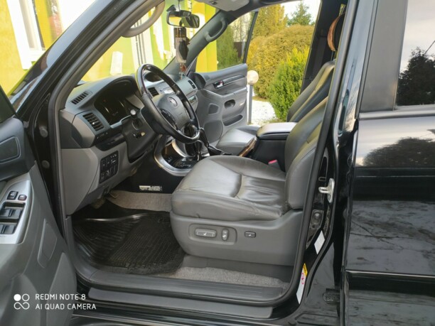 Toyota Land Cruiser Prado J120, 7 мест, 2008 г.