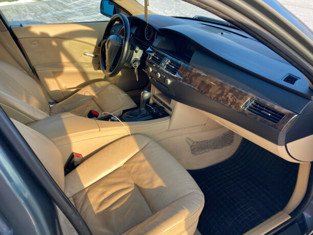 BMW 5 серия E60, E61, 2004 г.