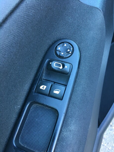 Peugeot 207 I · Рестайлинг, 2011 г.