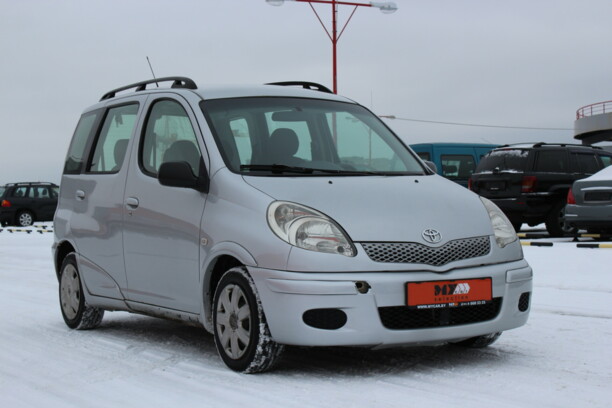 Toyota Yaris Verso, 2004 г.