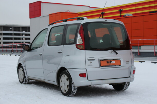 Toyota Yaris Verso, 2004 г.