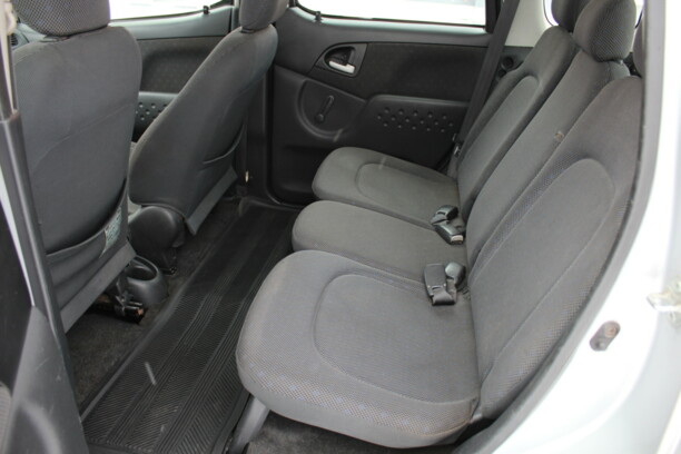 Toyota Yaris Verso, 2004 г.