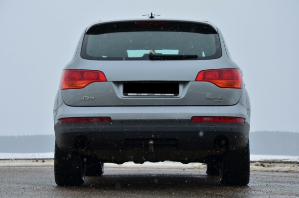 Audi Q7 4L, 7 мест, 2007 г.