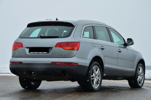 Audi Q7 4L, 7 мест, 2007 г.