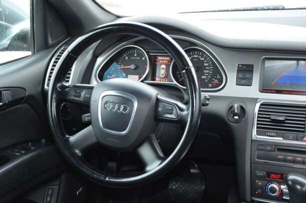 Audi Q7 4L, 7 мест, 2007 г.