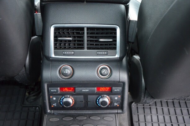 Audi Q7 4L, 7 мест, 2007 г.