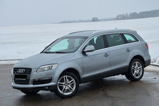Audi Q7 4L, 7 мест, 2007 г.