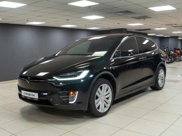 Tesla Model X, 7 мест, 2016 г.