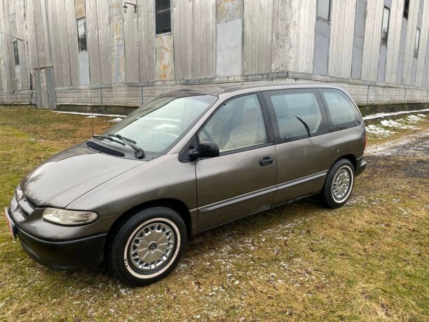 Dodge Caravan III, 7 мест, 1998 г.