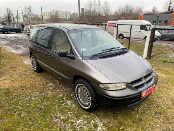 Dodge Caravan III, 7 мест, 1998 г.