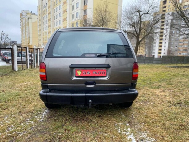 Dodge Caravan III, 7 мест, 1998 г.
