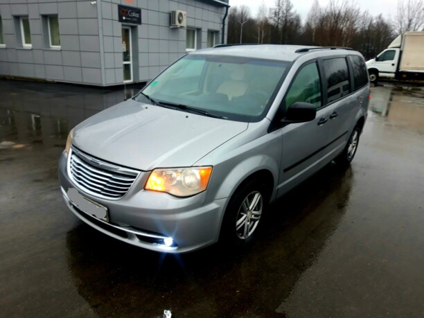 Dodge Grand Caravan V, 7 мест, 2013 г.