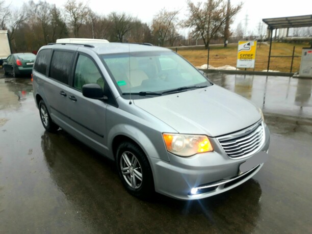 Dodge Grand Caravan V, 7 мест, 2013 г.