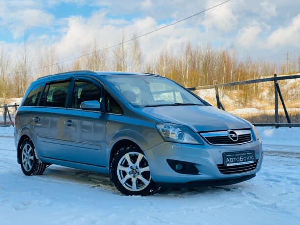 Opel Zafira B · Рестайлинг, 7 мест, 2009 г.