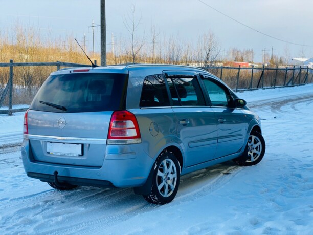 Opel Zafira B · Рестайлинг, 7 мест, 2009 г.