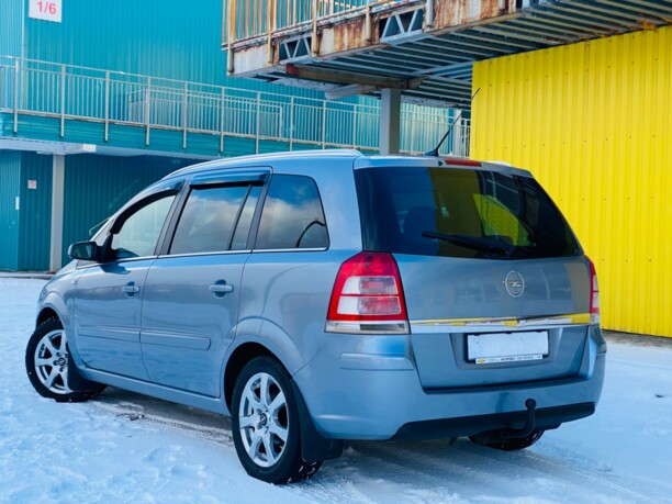 Opel Zafira B · Рестайлинг, 7 мест, 2009 г.