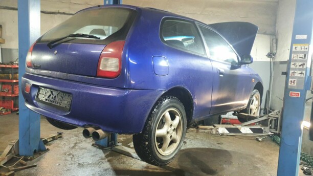 Mitsubishi Colt V, 2000 г.