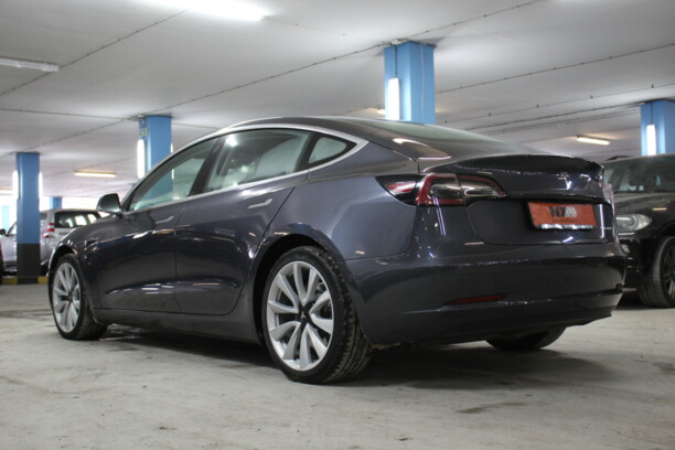 Tesla Model 3, 2018 г.