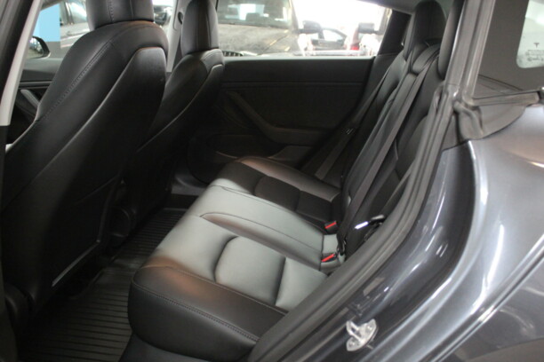 Tesla Model 3, 2018 г.