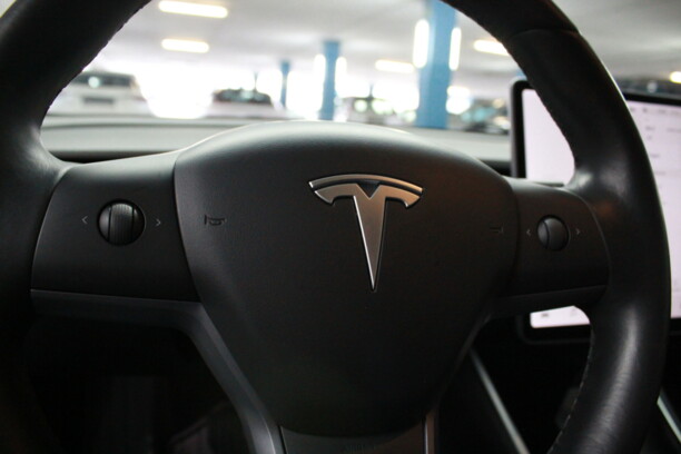 Tesla Model 3, 2018 г.