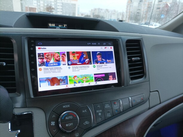 Toyota Sienna III (XL30), 7 мест, 2011 г.
