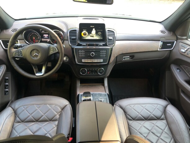 Mercedes-Benz GLS X166, 7 мест, 2017 г.