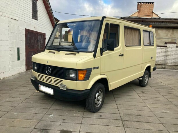 Mercedes-Benz T1 (207D-410D), 1995 г.