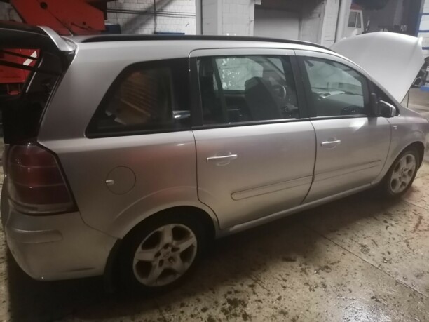 Opel Zafira B, 7 мест, 2007 г.