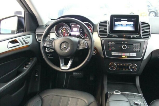 Mercedes-Benz GLE W166, 2017 г.