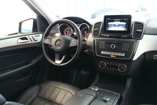 Mercedes-Benz GLE W166, 2017 г.