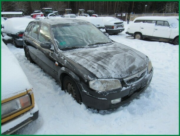 Mazda 323F, 1998 г.