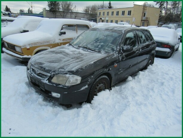 Mazda 323F, 1998 г.