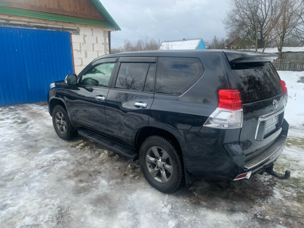 Toyota Land Cruiser Prado J150, 7 мест, 2011 г.