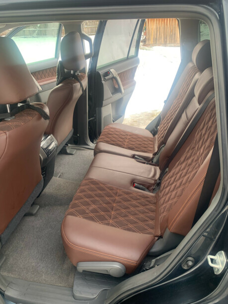 Toyota Land Cruiser Prado J150, 7 мест, 2011 г.