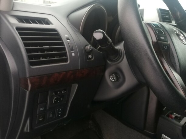 Toyota Land Cruiser Prado J150, 7 мест, 2010 г.