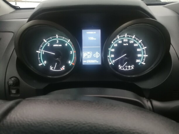 Toyota Land Cruiser Prado J150, 7 мест, 2010 г.