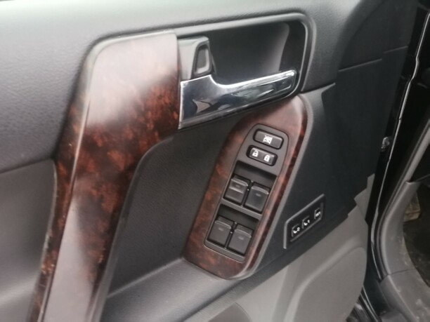 Toyota Land Cruiser Prado J150, 7 мест, 2010 г.