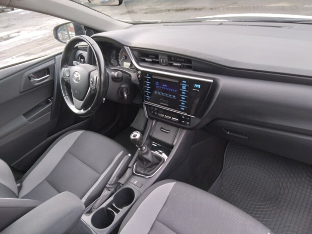 Toyota Auris II (E180) · Рестайлинг, 2016 г.