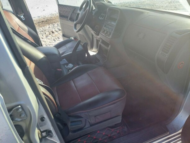 Mitsubishi Pajero III, 7 мест, 2000 г.