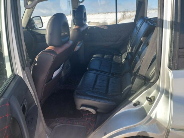 Mitsubishi Pajero III, 7 мест, 2000 г.