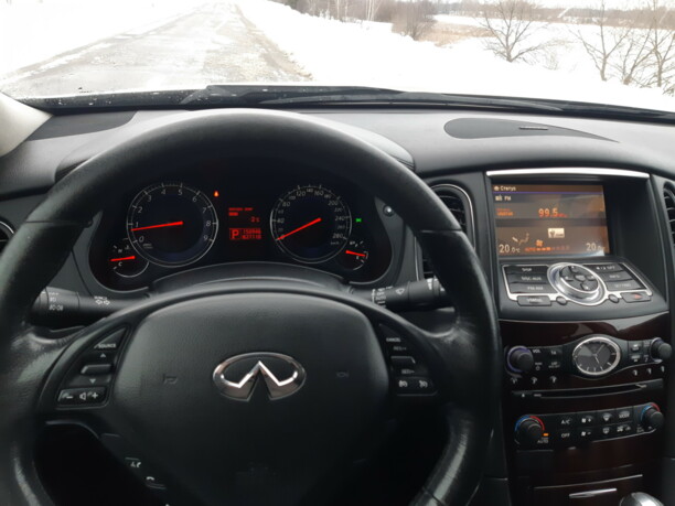 Infiniti EX, 2010 г.
