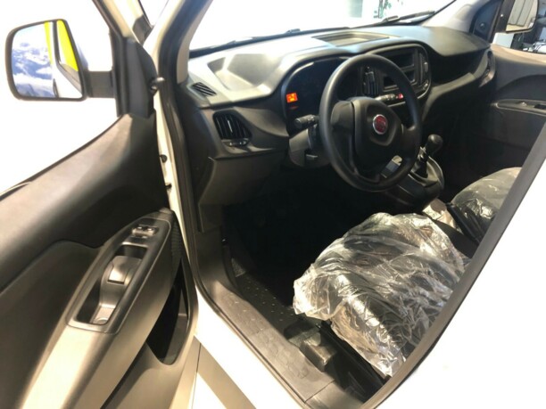 Fiat Doblo II · Рестайлинг, 7 мест, 2021 г.