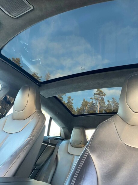 Tesla Model S I, 2015 г.