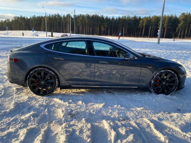 Tesla Model S I, 2015 г.