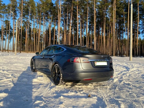 Tesla Model S I, 2015 г.
