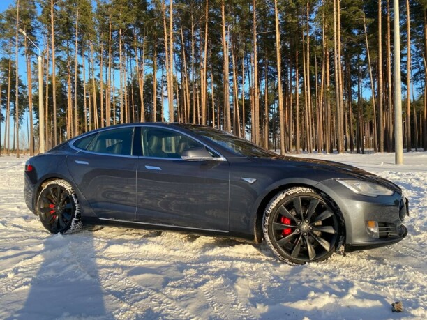 Tesla Model S I, 2015 г.