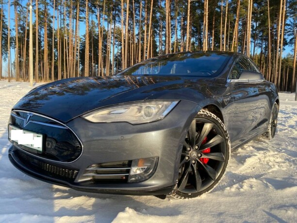 Tesla Model S I, 2015 г.