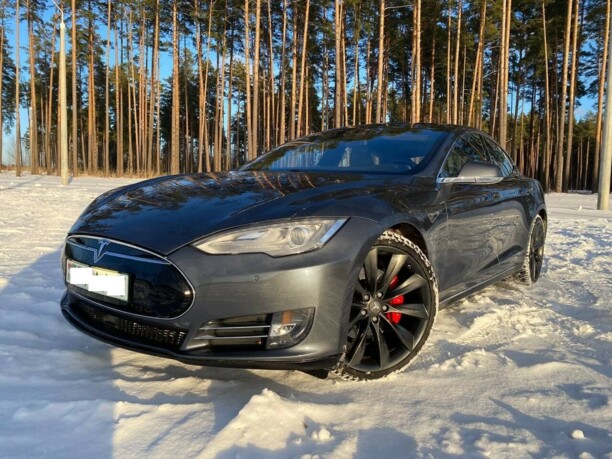 Tesla Model S I, 2015 г.